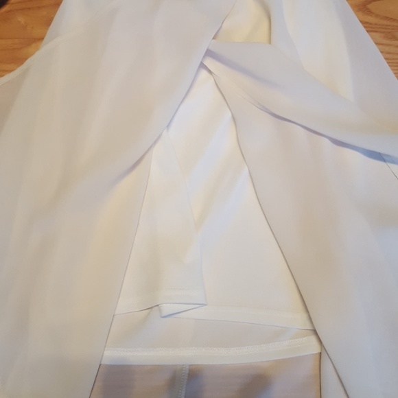 **CLOSET CLEAR OUT** NWT Cream / White Halter Neck Dress - Picture 4 of 5